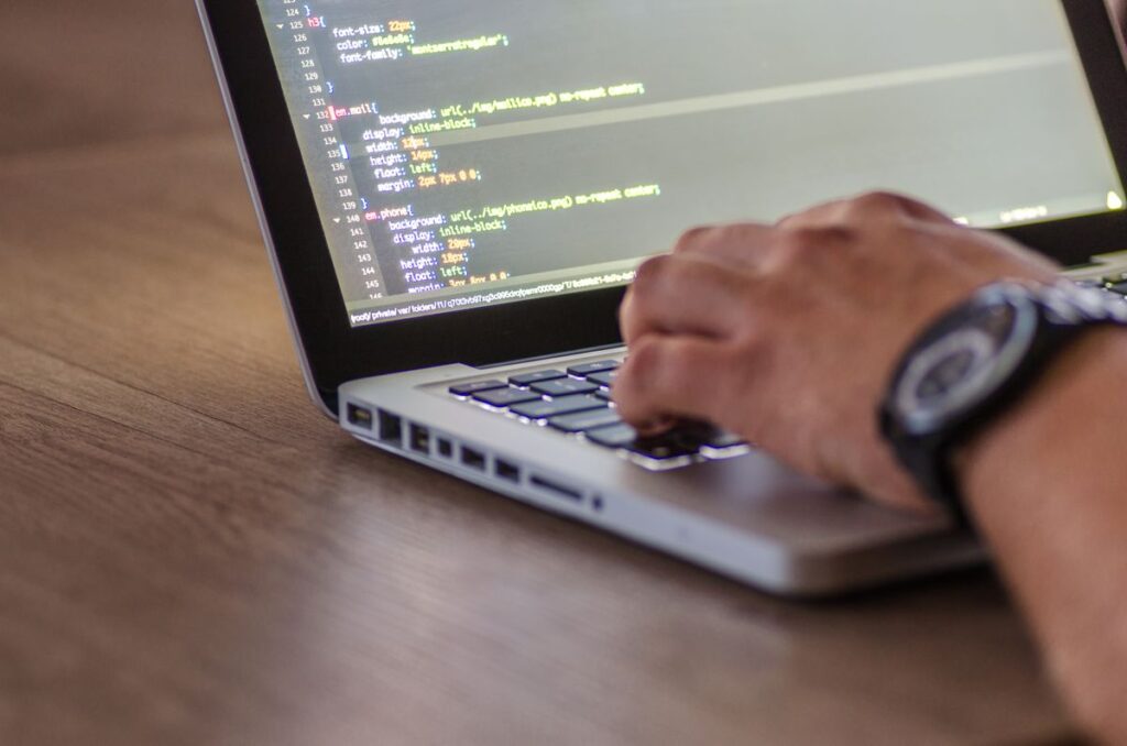 Criação de sites profissionais e responsivos pela Lets Three